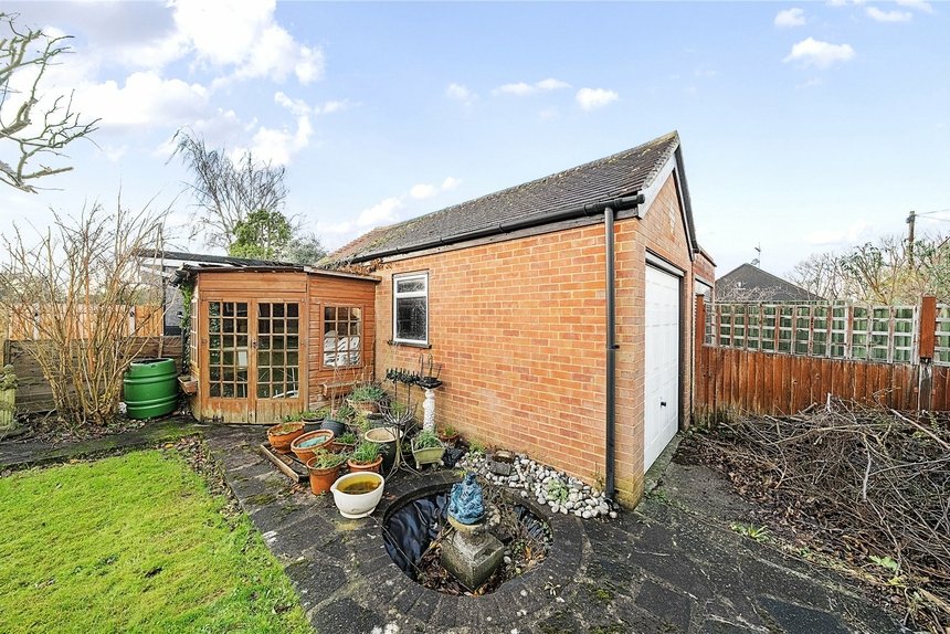 under offer downs avenue london 37283 - Gibbs Gillespie