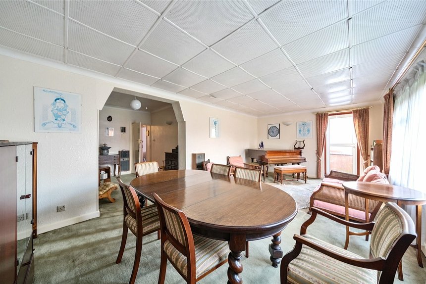 under offer downs avenue london 37283 - Gibbs Gillespie