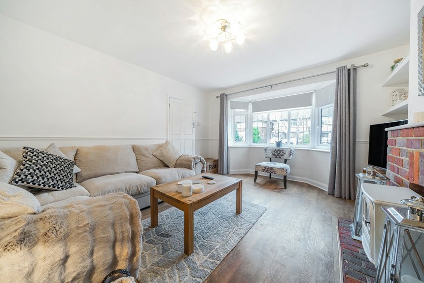 for sale whiteheath avenue london 37289 - Gibbs Gillespie