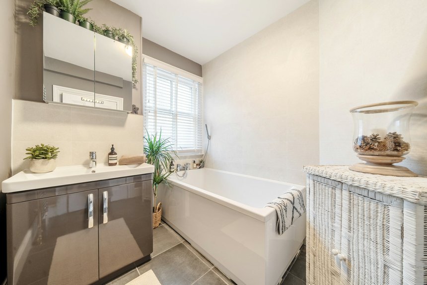 for sale chester road london 37386 - Gibbs Gillespie
