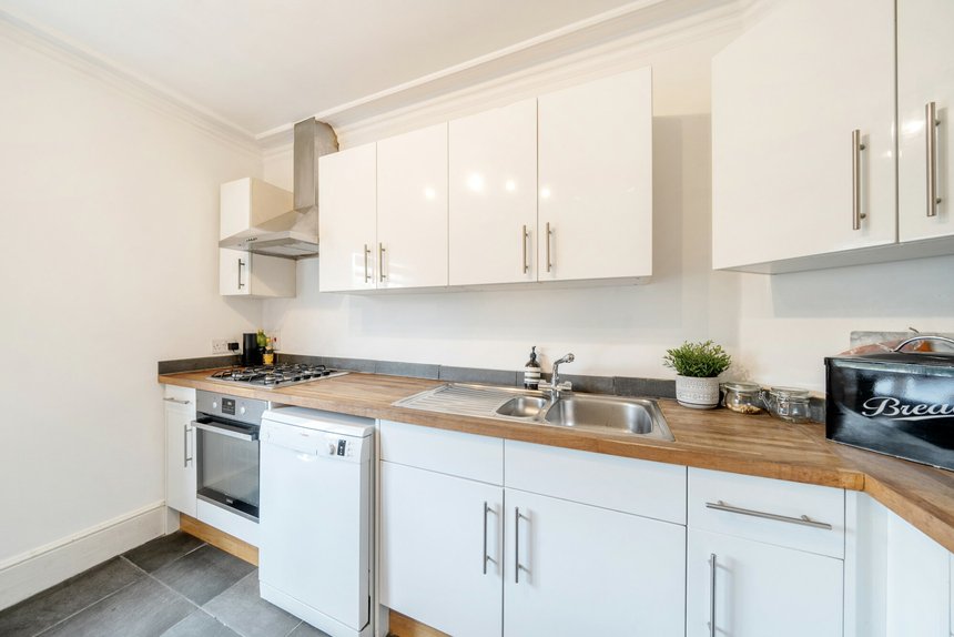 for sale chester road london 37386 - Gibbs Gillespie