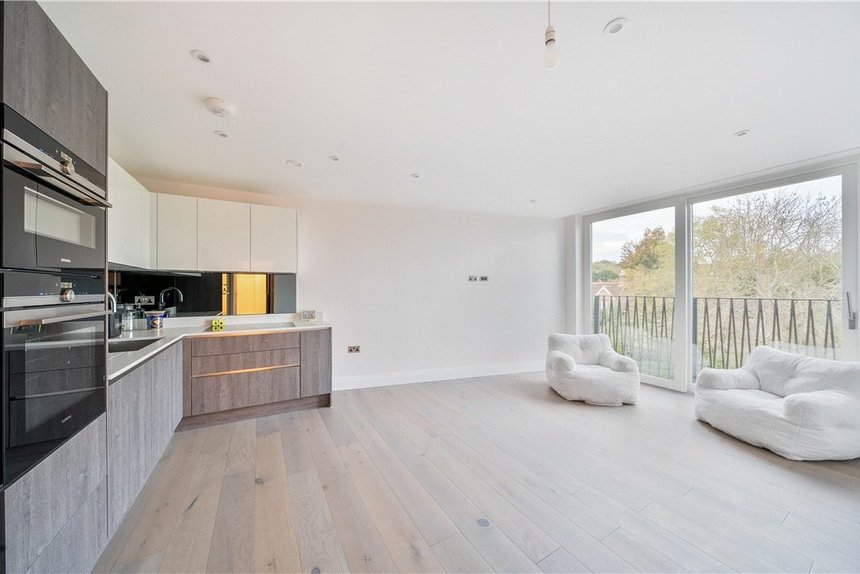 for sale halsbury close london 37650 - Gibbs Gillespie