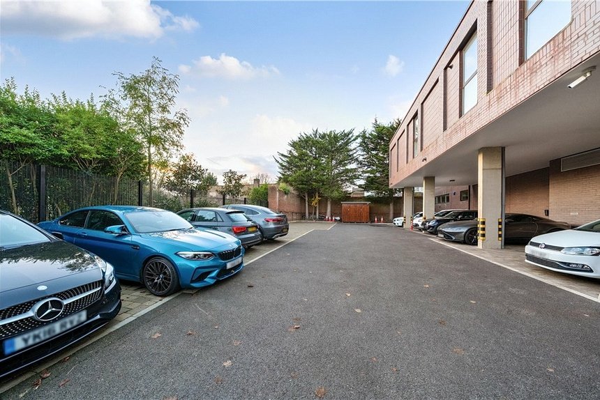 for sale halsbury close london 37650 - Gibbs Gillespie