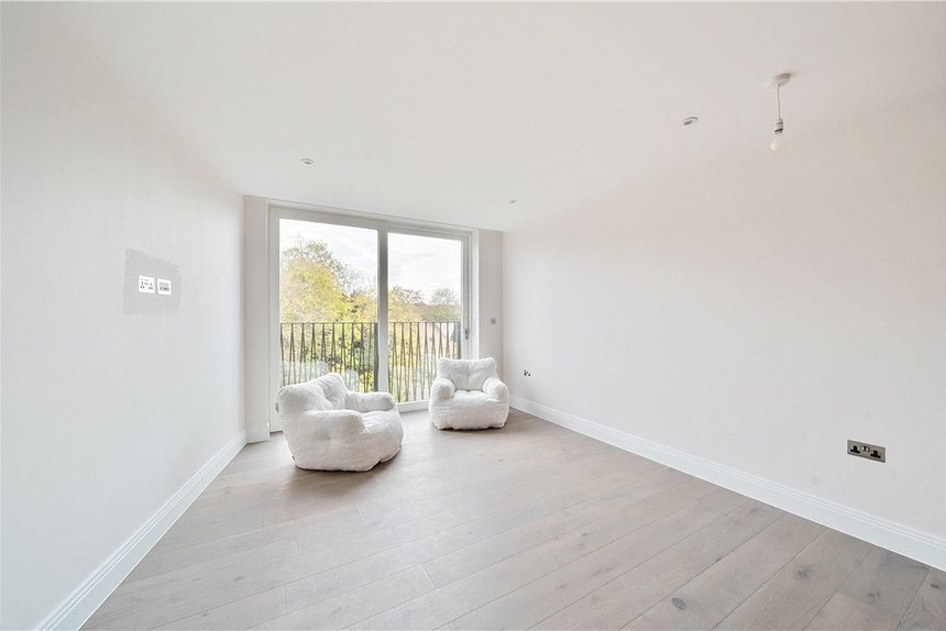 for sale halsbury close london 37650 - Gibbs Gillespie