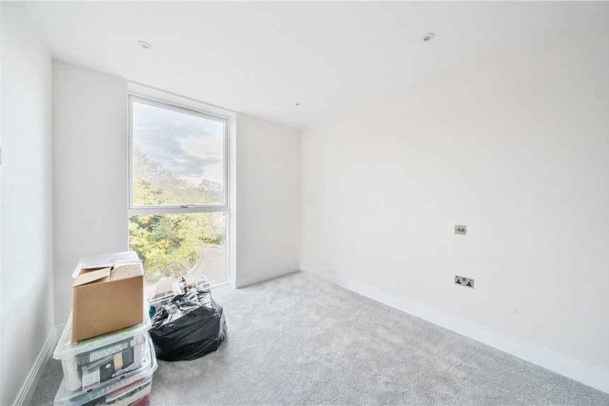 for sale halsbury close london 37650 - Gibbs Gillespie