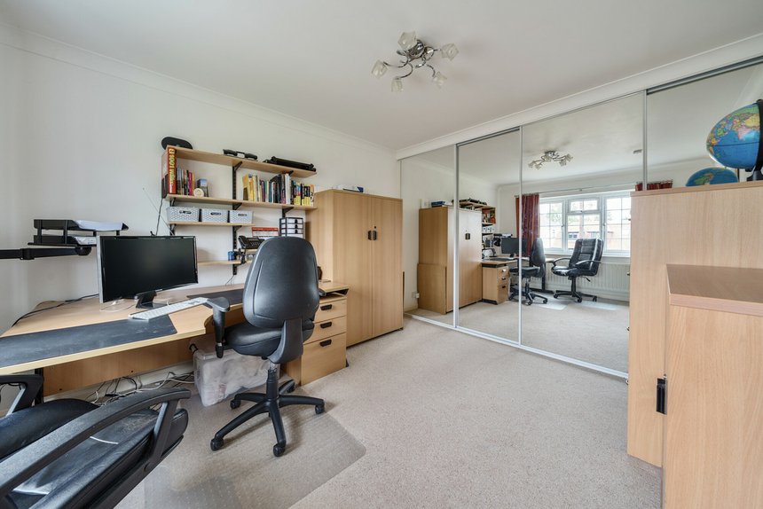 sold joiners lane london 37652 - Gibbs Gillespie