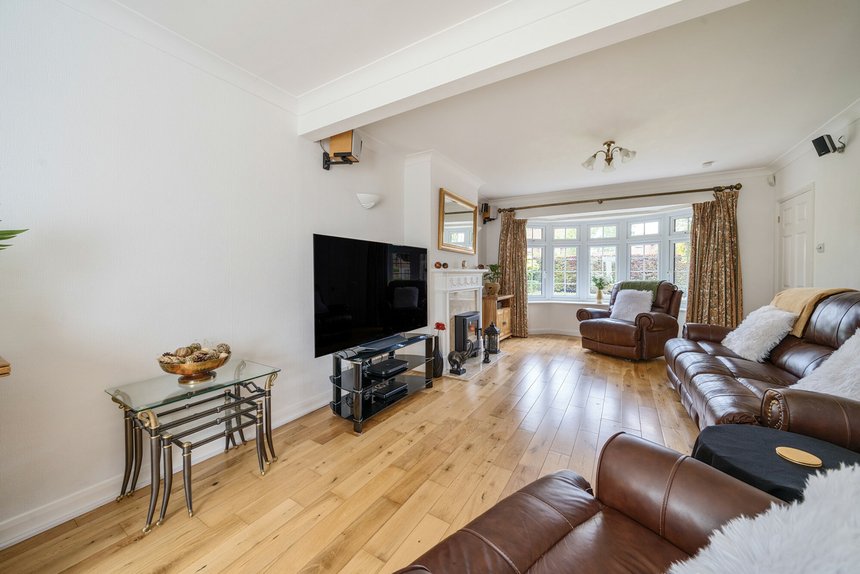 sold joiners lane london 37652 - Gibbs Gillespie