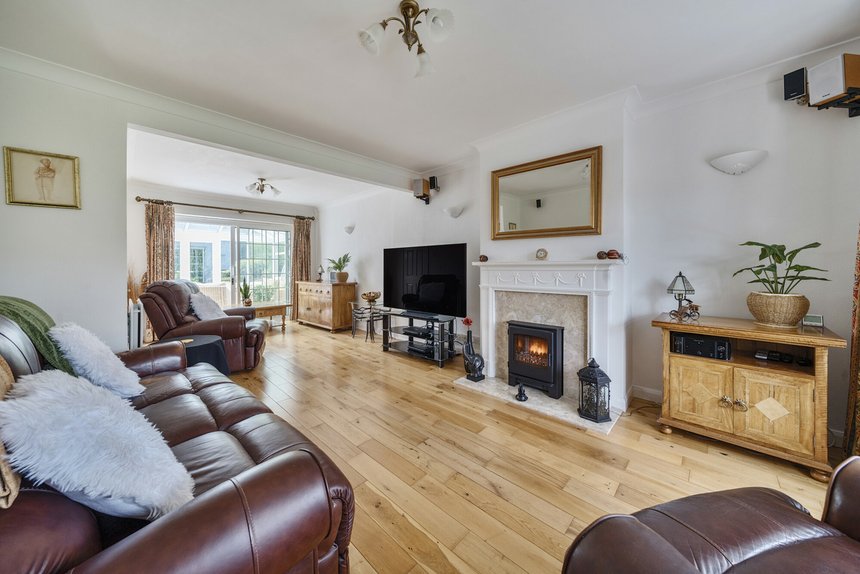 sold joiners lane london 37652 - Gibbs Gillespie