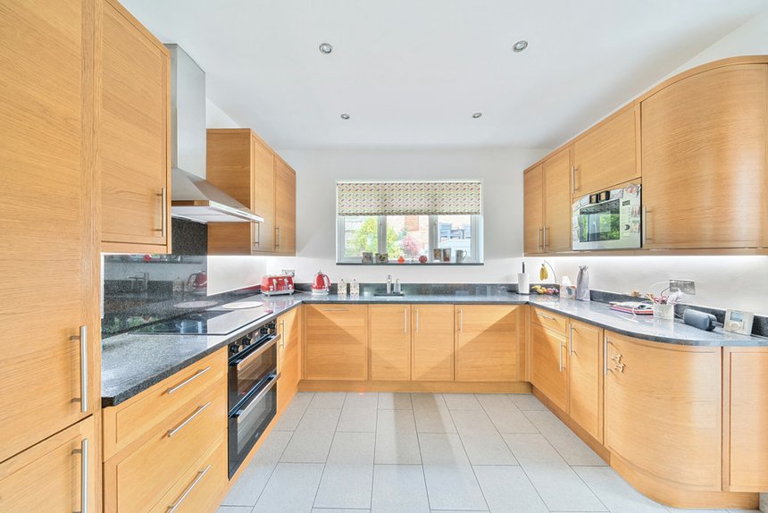 for sale embry way london 37653 - Gibbs Gillespie