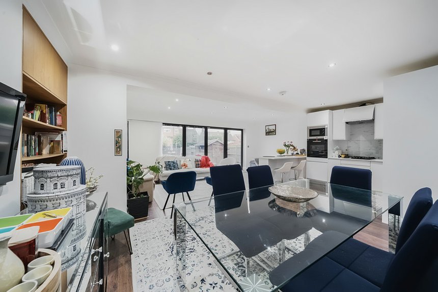 for sale sitwell grove london 37665 - Gibbs Gillespie