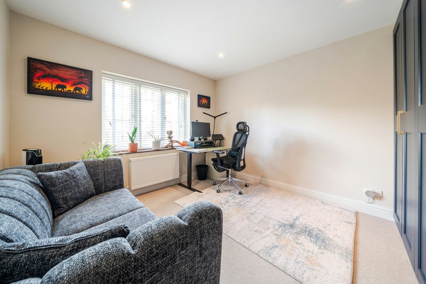 for sale maltmans lane london 37711 - Gibbs Gillespie