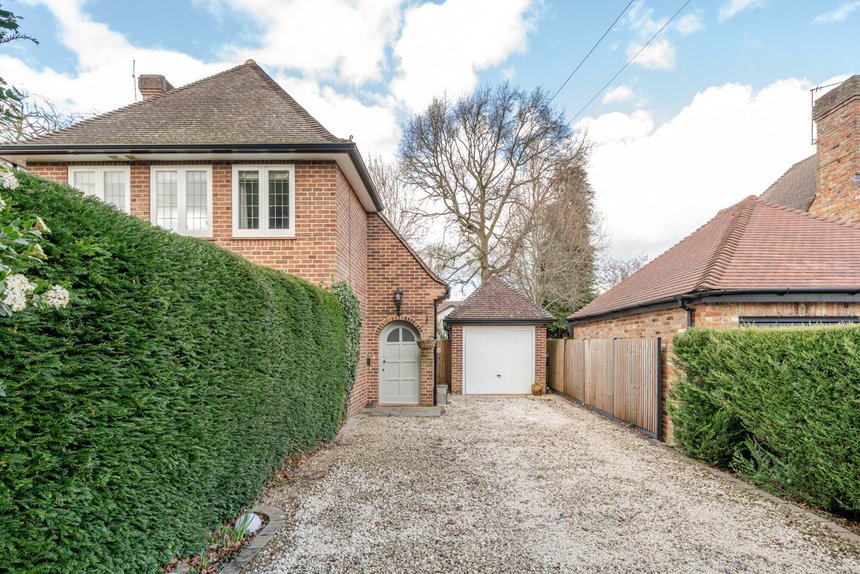for sale maltmans lane london 37711 - Gibbs Gillespie
