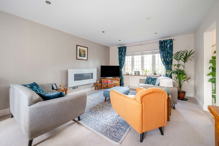 for sale maltmans lane london 37711 - Gibbs Gillespie