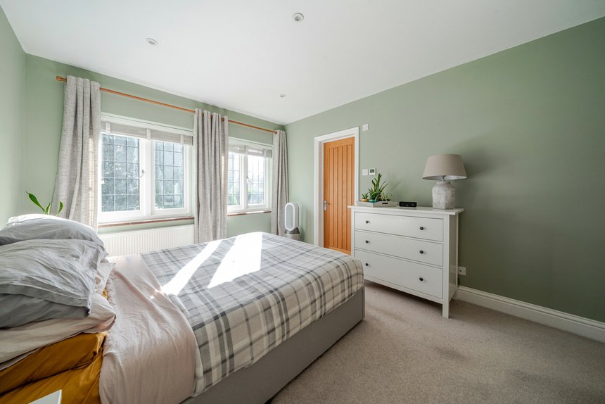 for sale maltmans lane london 37711 - Gibbs Gillespie