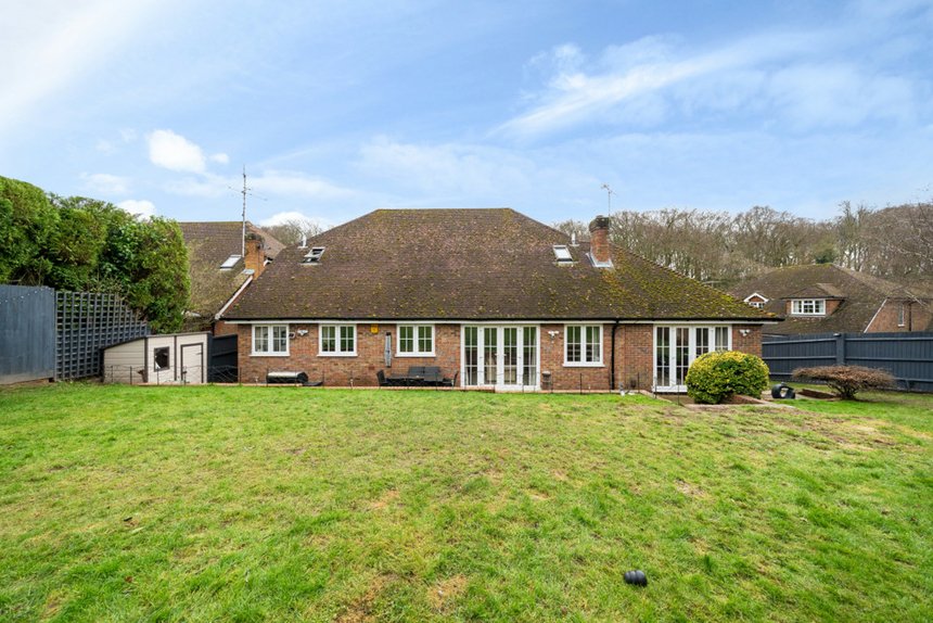 for sale roberts wood drive london 37748 - Gibbs Gillespie