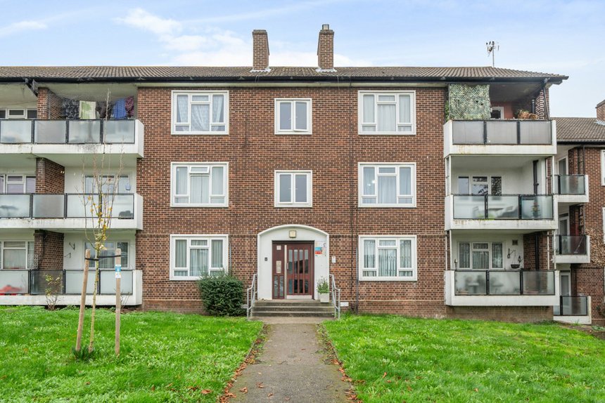 for sale dabbs hill lane london 37749 - Gibbs Gillespie