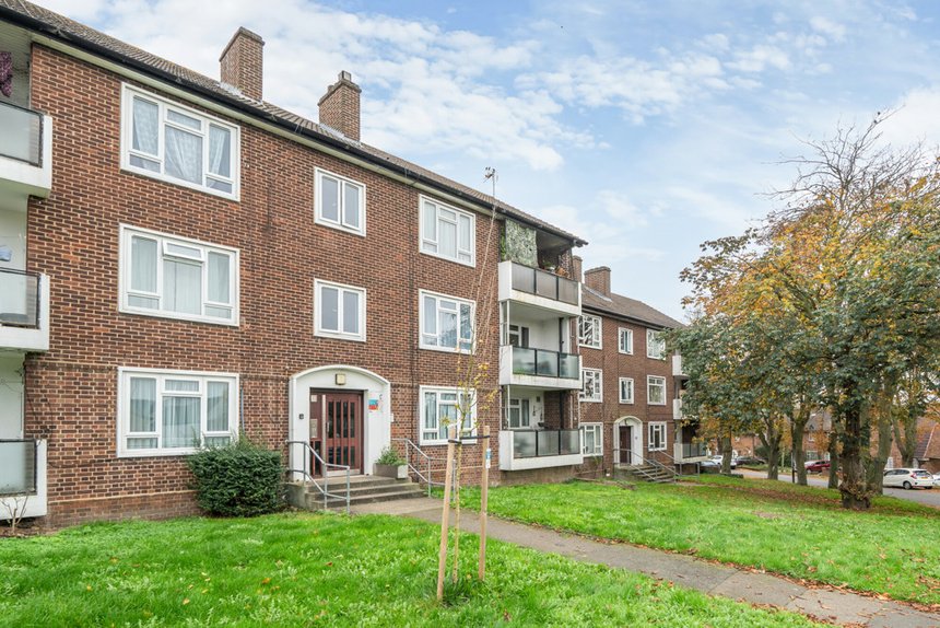 for sale dabbs hill lane london 37749 - Gibbs Gillespie