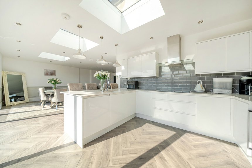 under offer herlwyn avenue london 37761 - Gibbs Gillespie