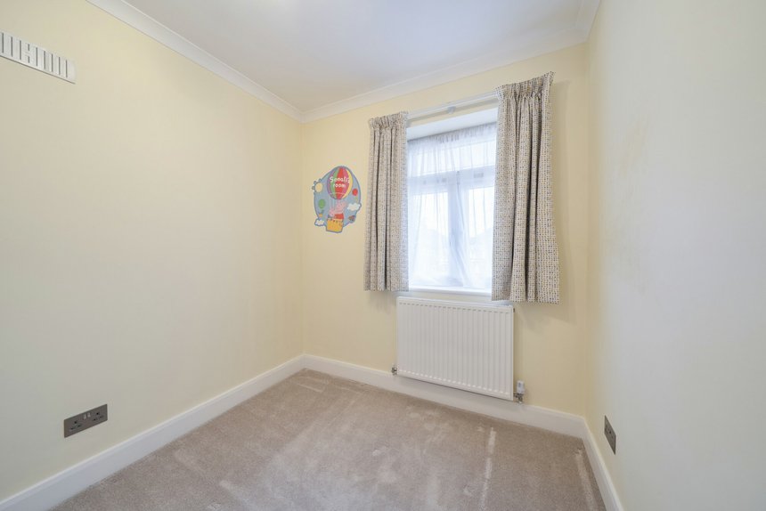 sold field end road london 37806 - Gibbs Gillespie