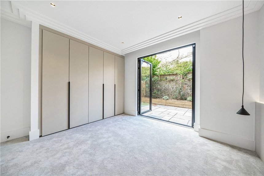 for sale ivy gardens london 37823 - Gibbs Gillespie