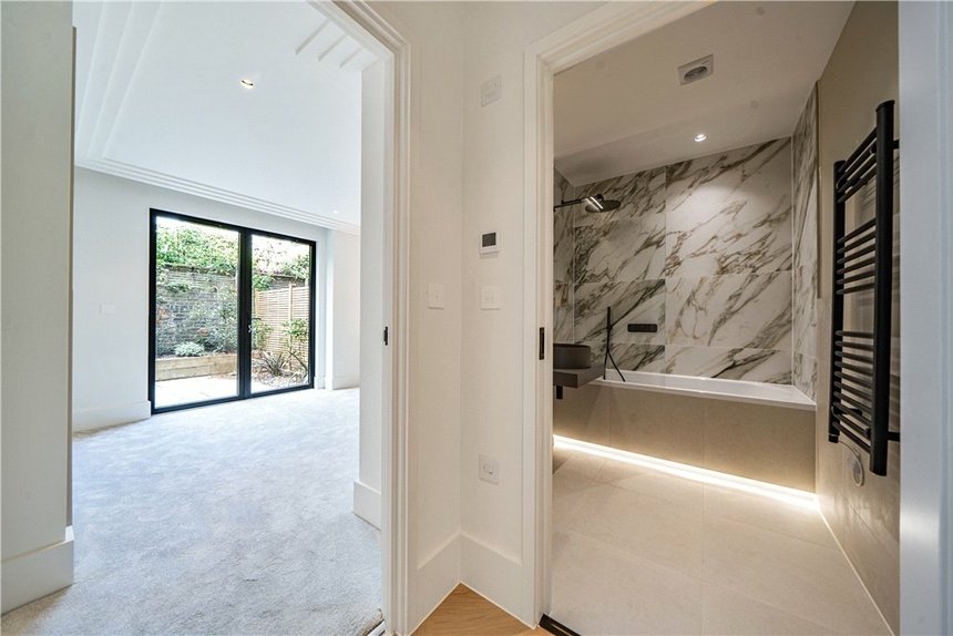 for sale ivy gardens london 37823 - Gibbs Gillespie