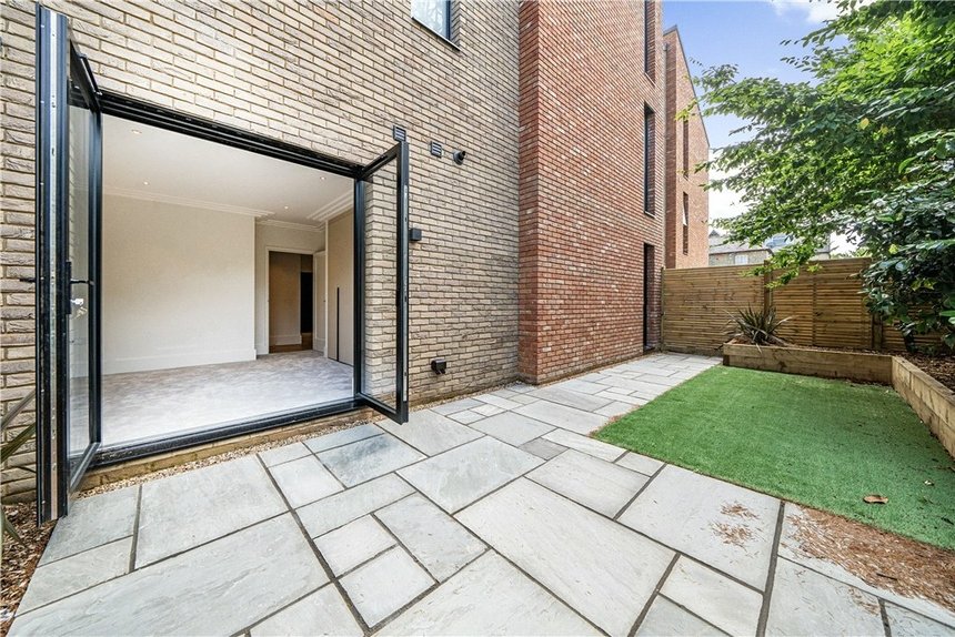 for sale ivy gardens london 37823 - Gibbs Gillespie