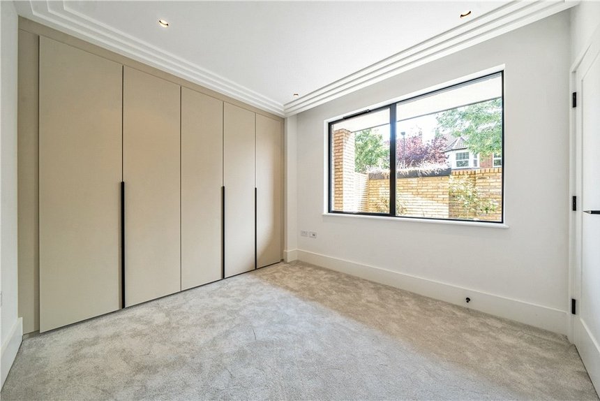 for sale ivy gardens london 37823 - Gibbs Gillespie