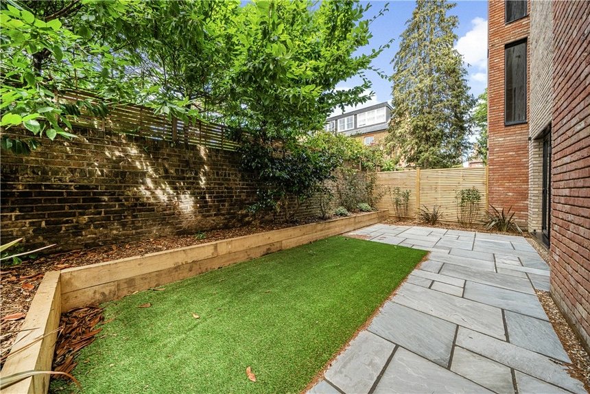 for sale ivy gardens london 37823 - Gibbs Gillespie