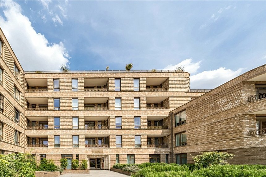 for sale taona house london 37931 - Gibbs Gillespie