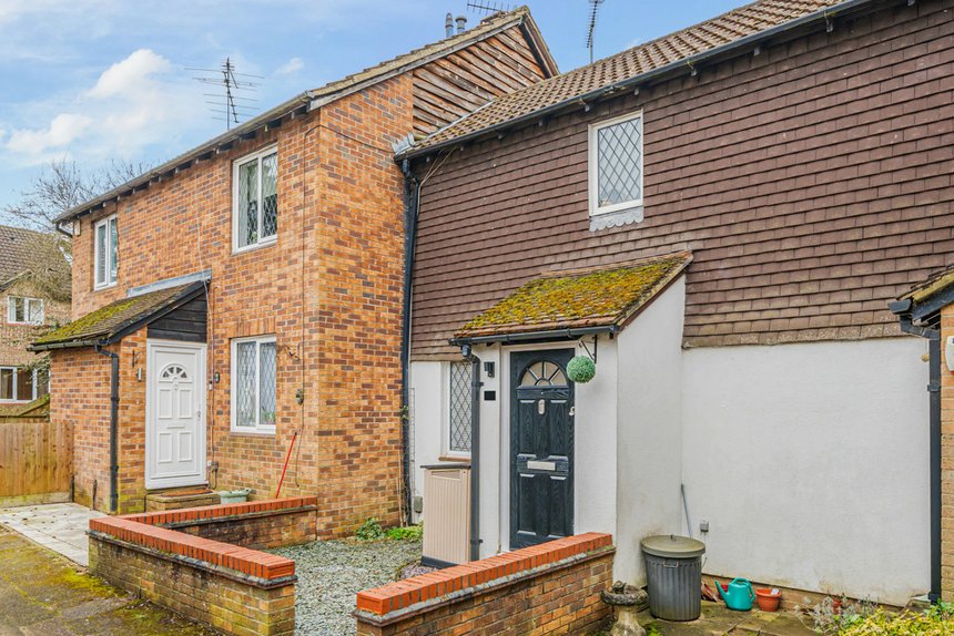 2 bedroom House for sale in Sedley Grove, Harefield, Uxbridge