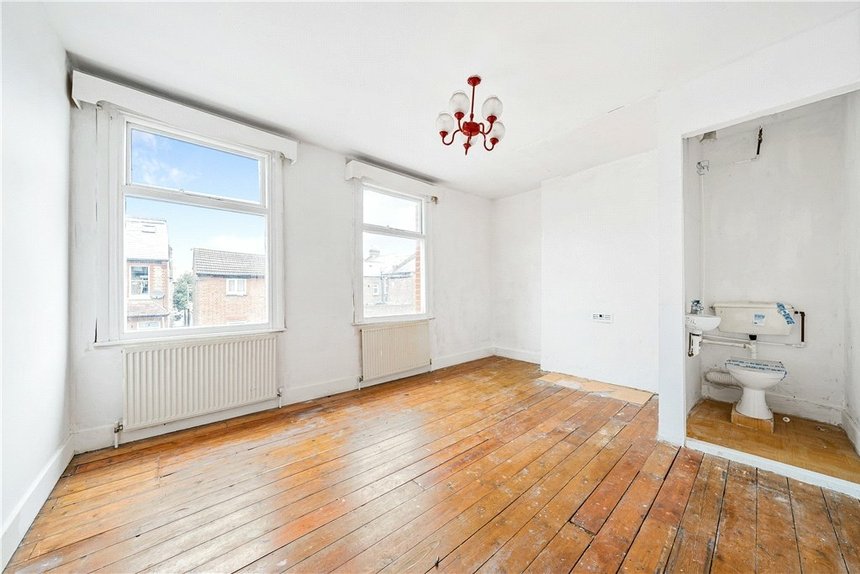 4 bedroom House for sale in Salisbury Road, Northfields, London, W13