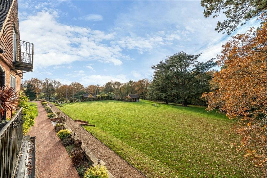 for sale framewood road london 38060 - Gibbs Gillespie