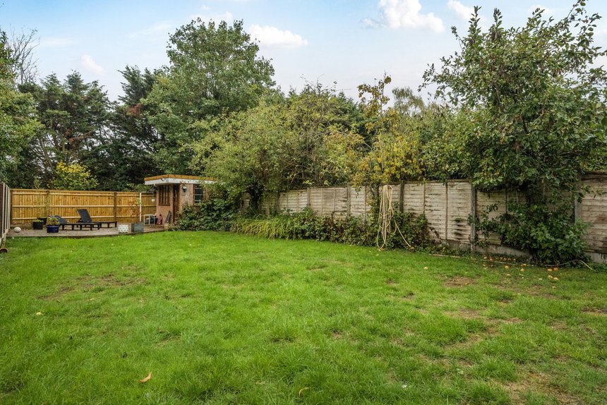for sale plough lane london 38090 - Gibbs Gillespie
