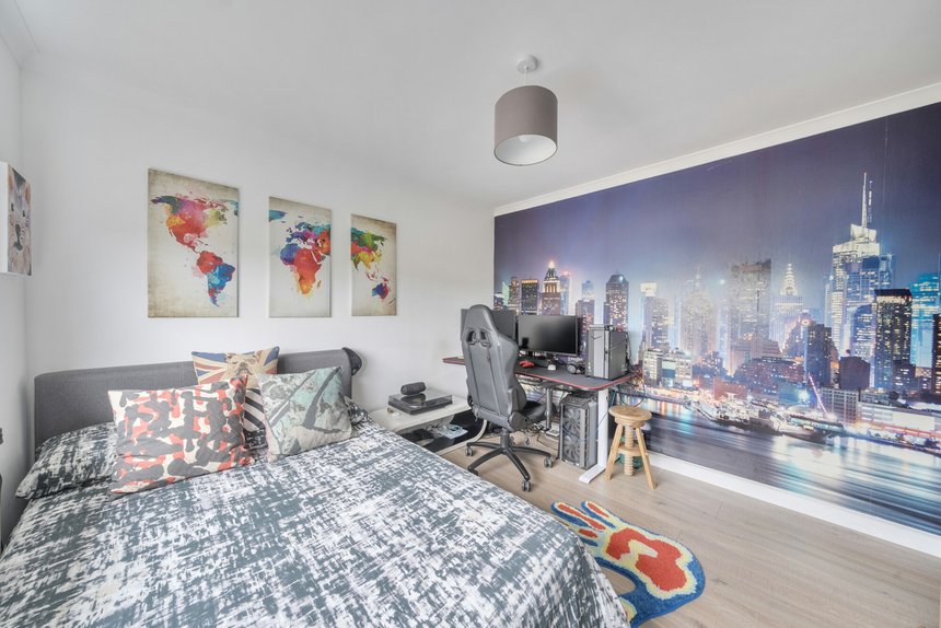 for sale plough lane london 38090 - Gibbs Gillespie