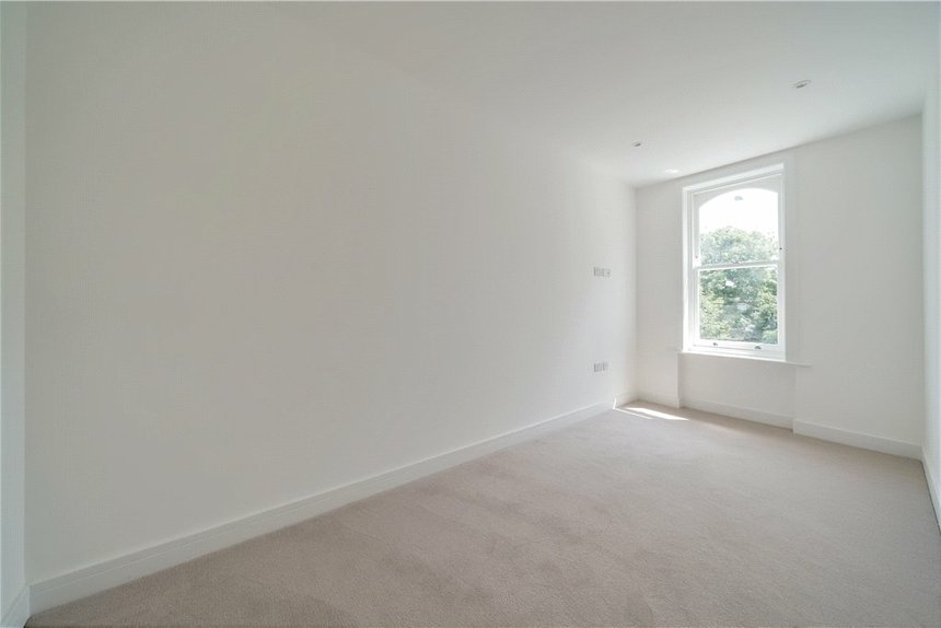 for sale freeland road london 38102 - Gibbs Gillespie