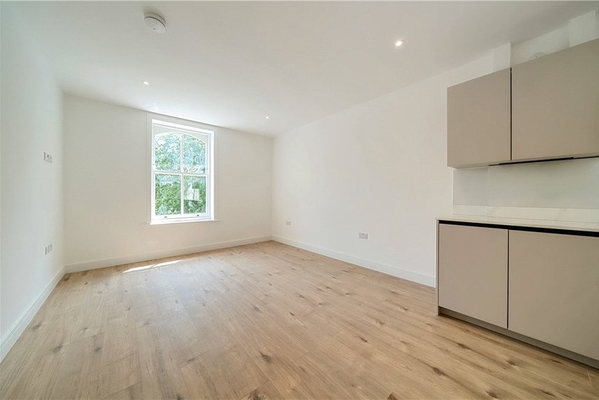 for sale freeland road london 38102 - Gibbs Gillespie