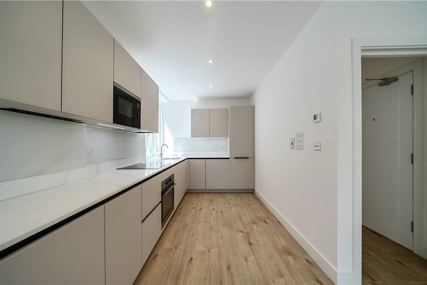 for sale freeland road london 38102 - Gibbs Gillespie