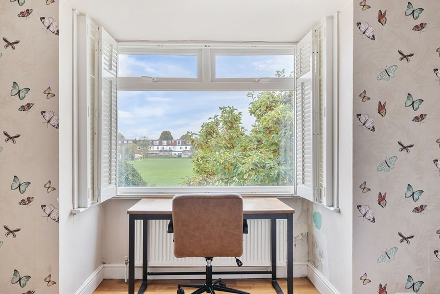 for sale woodstock avenue london 38153 - Gibbs Gillespie