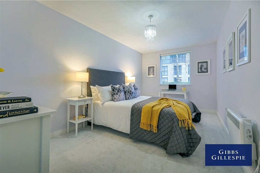 for sale pump house crescent london 38218 - Gibbs Gillespie