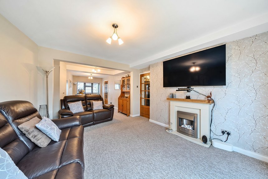 for sale perry close london 38240 - Gibbs Gillespie