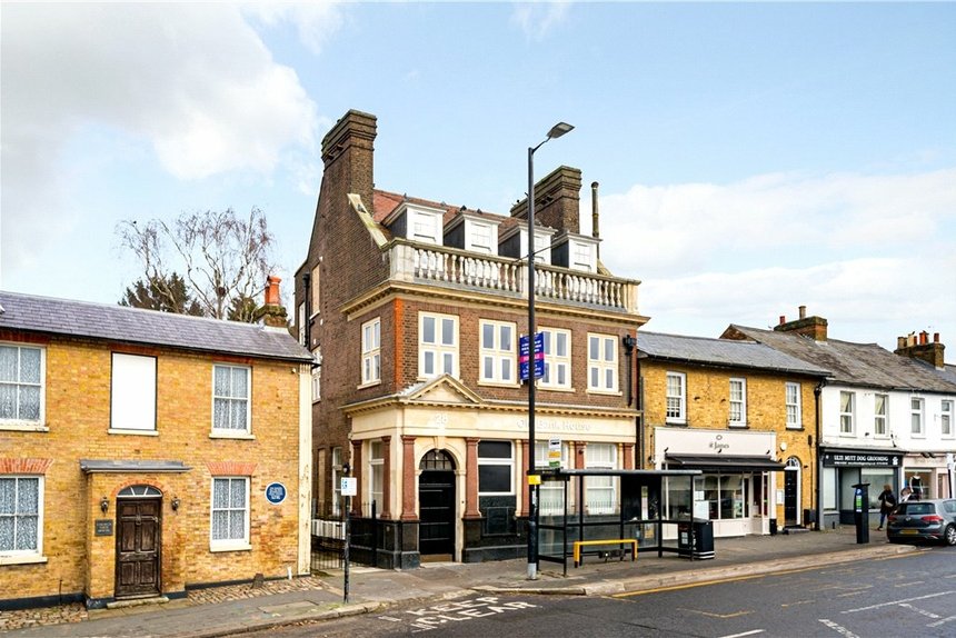 under offer old bank house london 38262 - Gibbs Gillespie