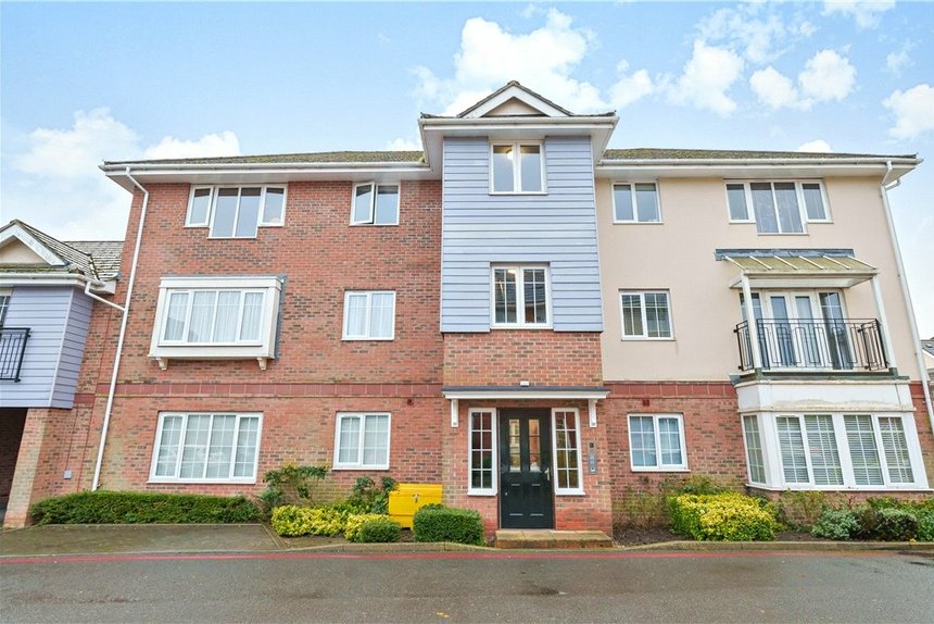 under offer wren lane london 38284 - Gibbs Gillespie
