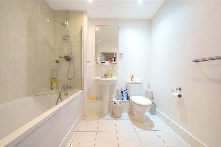under offer wren lane london 38284 - Gibbs Gillespie