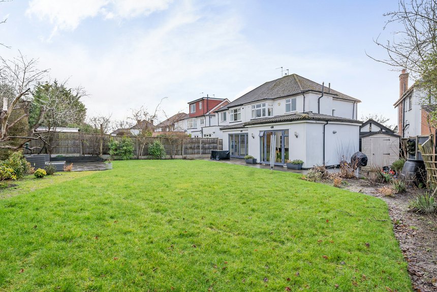 for sale the lawns london 38318 - Gibbs Gillespie