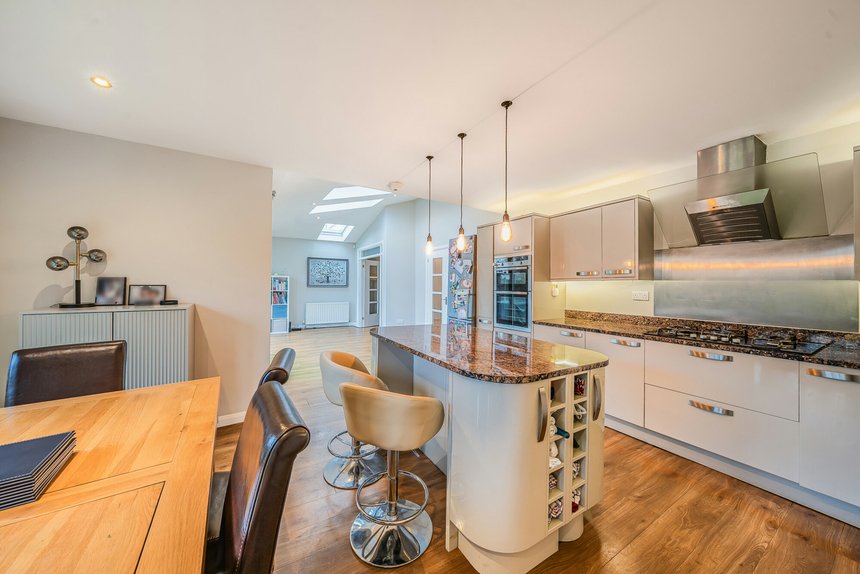 for sale the lawns london 38318 - Gibbs Gillespie