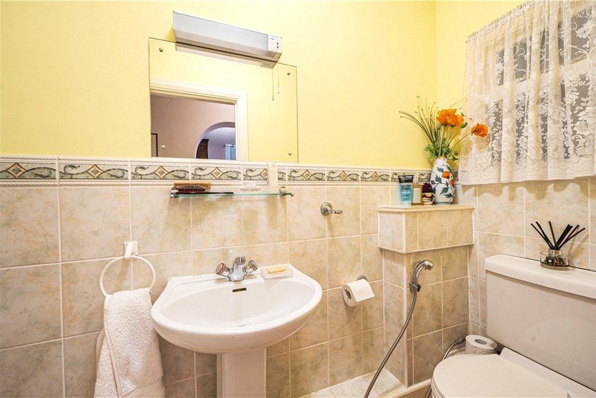 sold park way london 38333 - Gibbs Gillespie