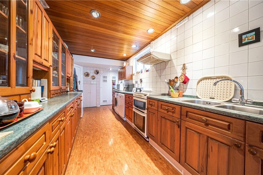 sold park way london 38333 - Gibbs Gillespie