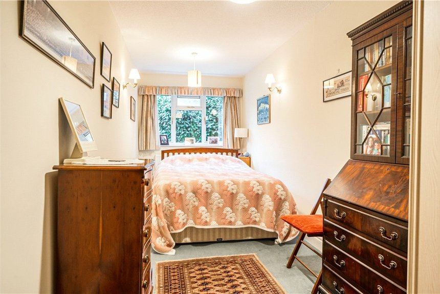 sold park way london 38333 - Gibbs Gillespie