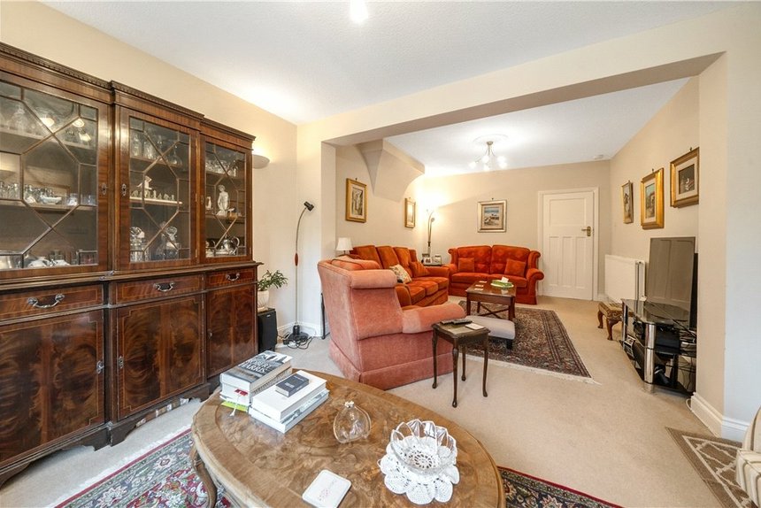 sold park way london 38333 - Gibbs Gillespie