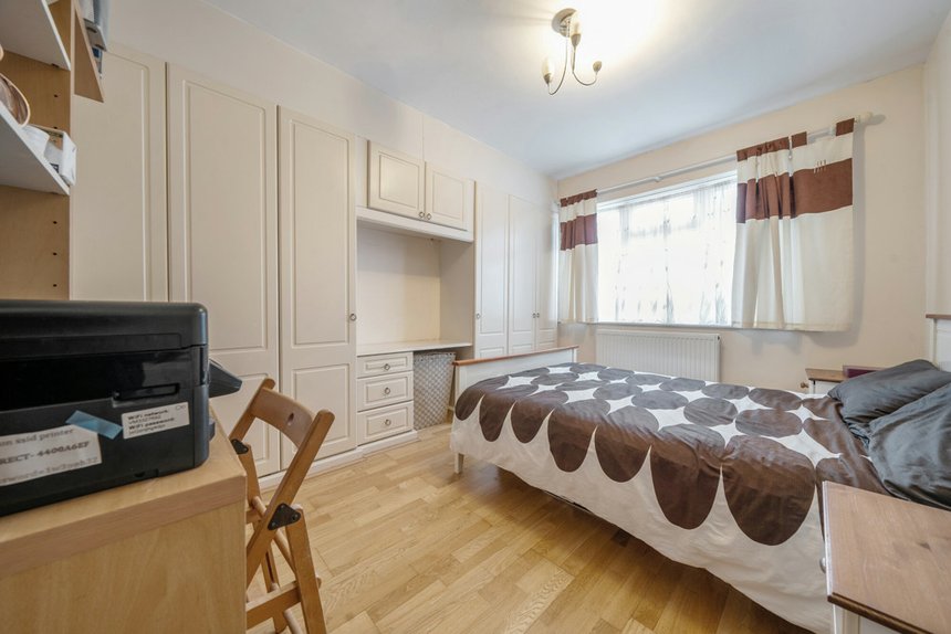 for sale the fairway london 38337 - Gibbs Gillespie